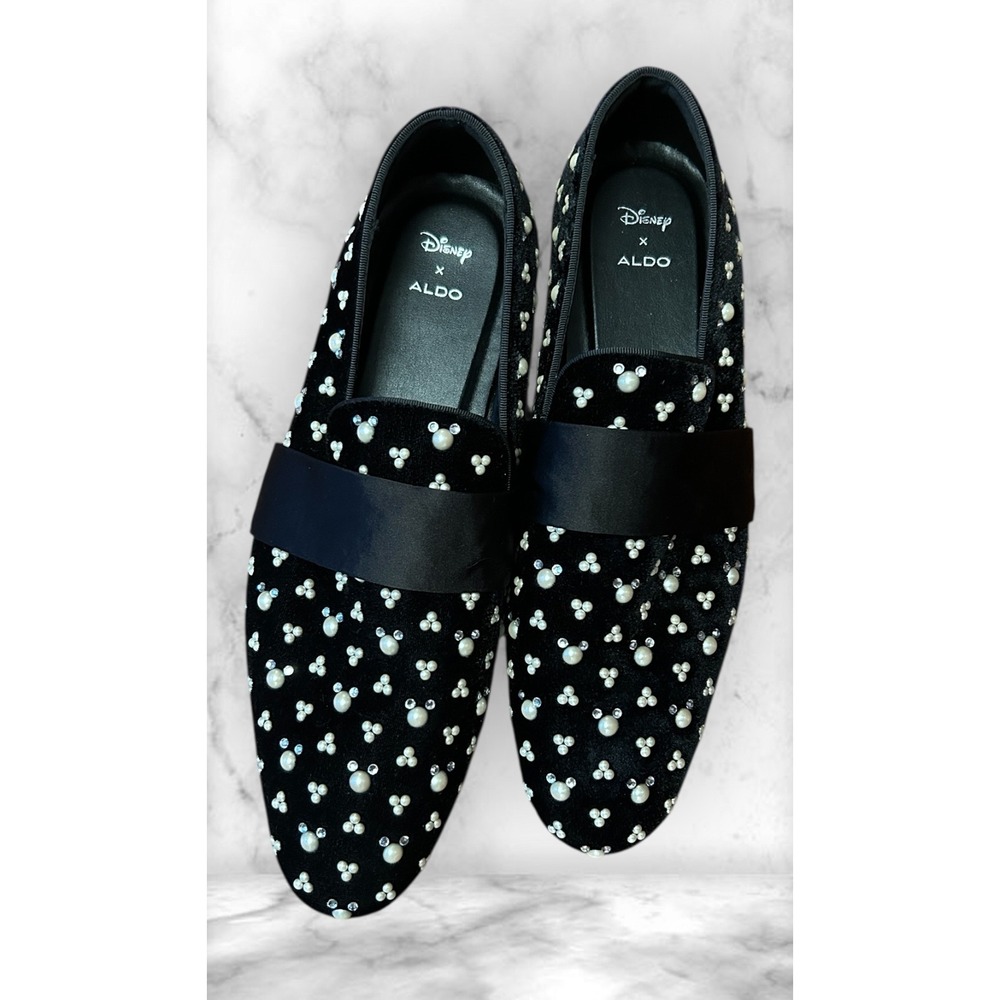 Disney  Black Velvet Mickey Mouse Pearl Embellished studded Drivers Men's 10